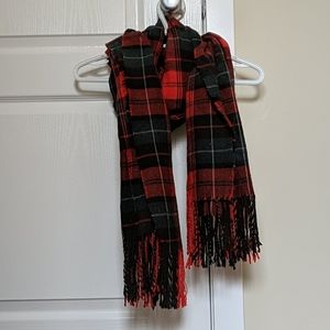 Red tartan print/plaid scarf